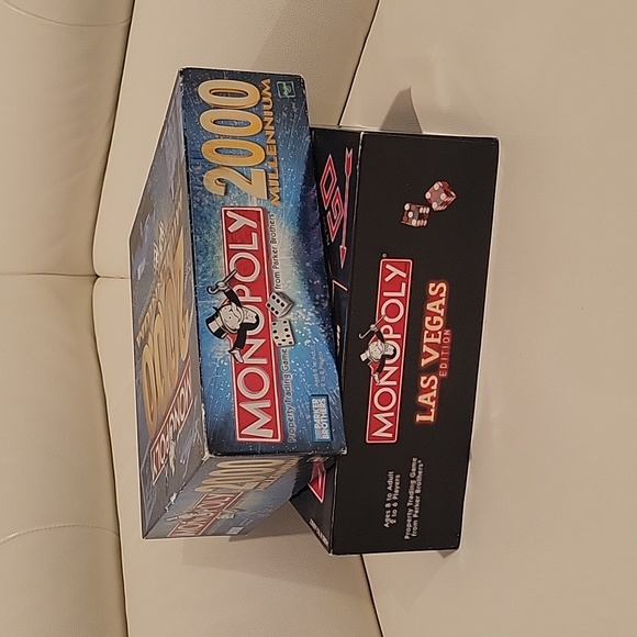 2 game Monopoly Las Vegas and 2000 Millennium editions - Picture 2 of 16